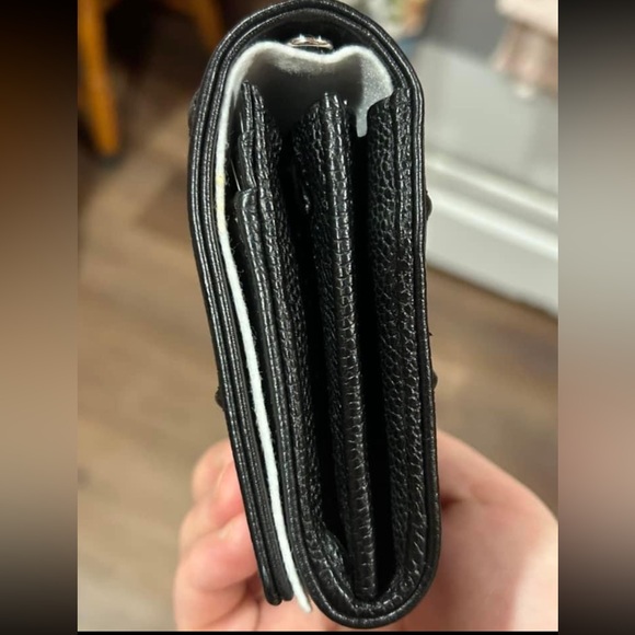 Diorama wallet on chain - Picture 5 of 12